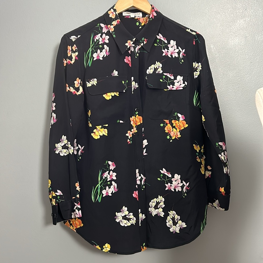 a. M. Women’s Black Floral Silk Button Down Shirt size L- gently used